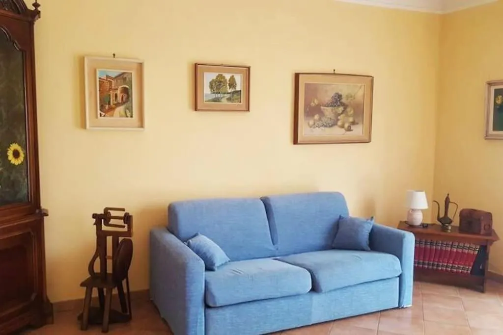 Villa Lazzarini Appartamento Rosella in Villa con piscina a 2km dal mare-1